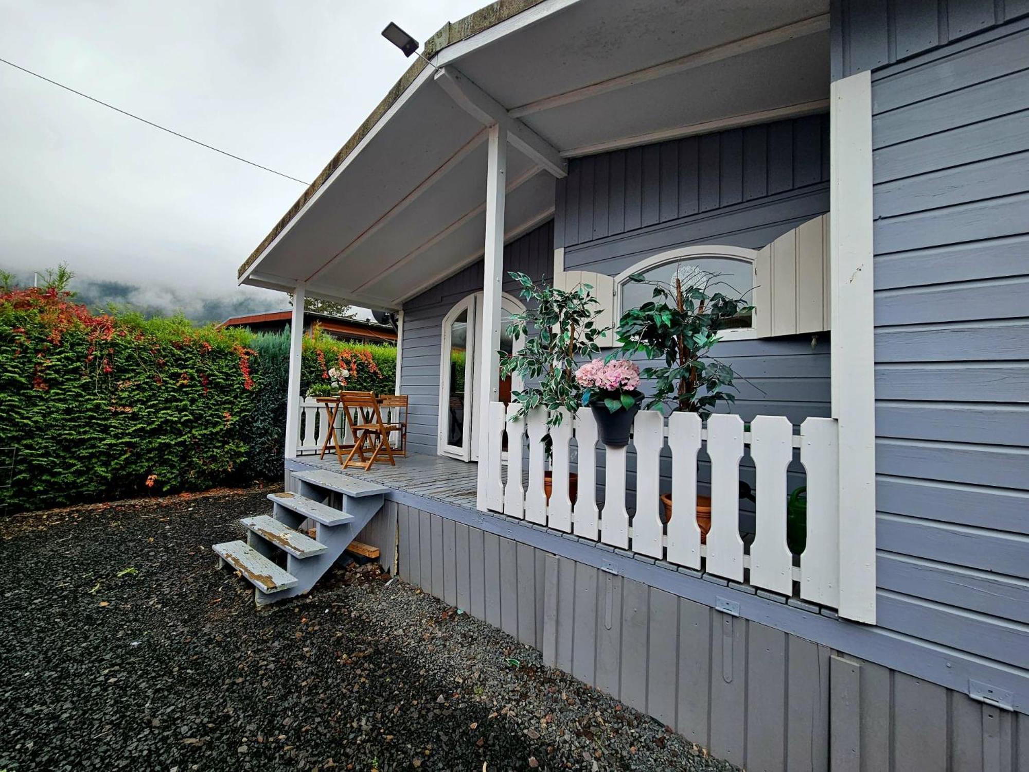 Hotel Tiny House Mehring à Mehring  Extérieur photo